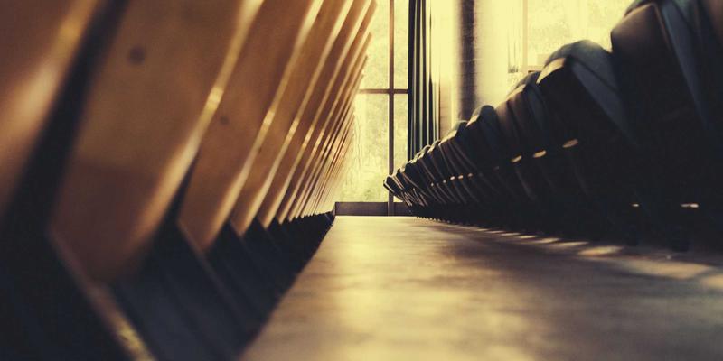 儿童睡衣安全标准全解读：从阻燃材料到松紧带设计的细节考量