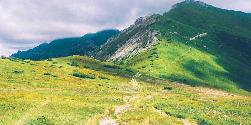 西西米亚风潮下的幼儿园园服定制趋势：儿童服装如何塑造校园文化